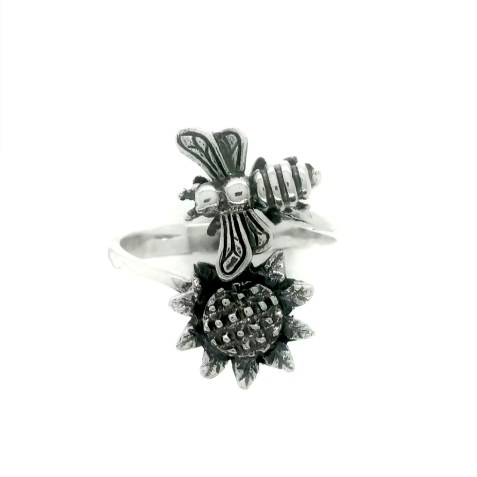 Sunny Bee Ring 59$